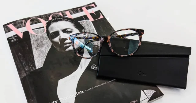 A może łaciaty Dior na zbliżającą się jesień? 🍂🍁
#optyk #optykwarszawa #vogue #dior #diorframe #luxury #luksus #moda #blogerkamodowa #okulary #okularykorekcyjne #oprawki #polishgirl #warsawgirl #Warsaw #citycentre #safilo #photooftheday