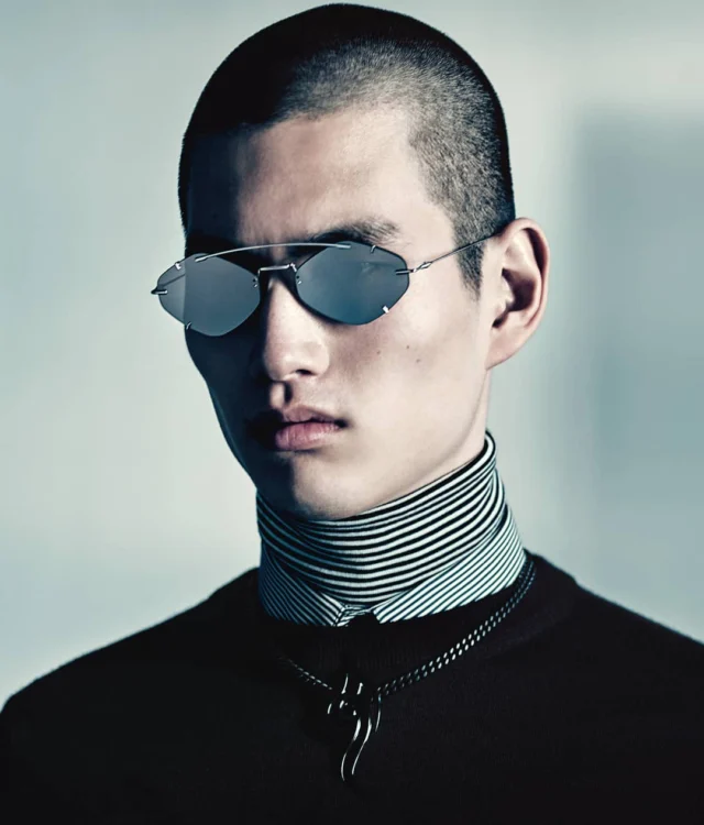 Nowy model męskich okularów przeciwsłonecznych Dior Inclusion ze srebrnym lustrem 👓 Jak Wam się podoba? 👌😁
#dior #diorframe #newcollection #luxury #diorsunglasses #sunglasses #luksus #nowakolekcja #optyk #optykwarszawa #polishman #warsawboy #modaokularowa #moda #fashion #okulary
